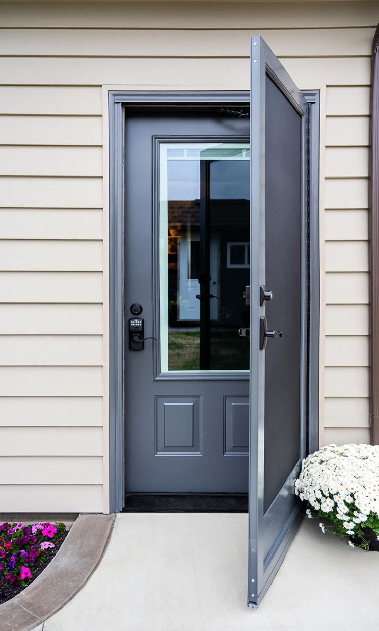 Entrance with security storm door